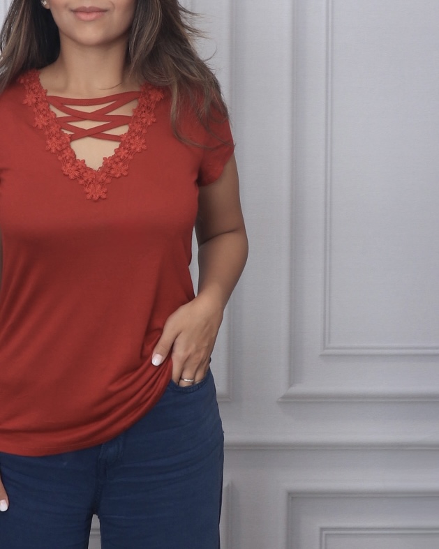 تیشرت یقه گیپور